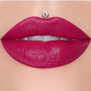 Velvet Trap- Major Attitude by Jeffree Star JSVTMA